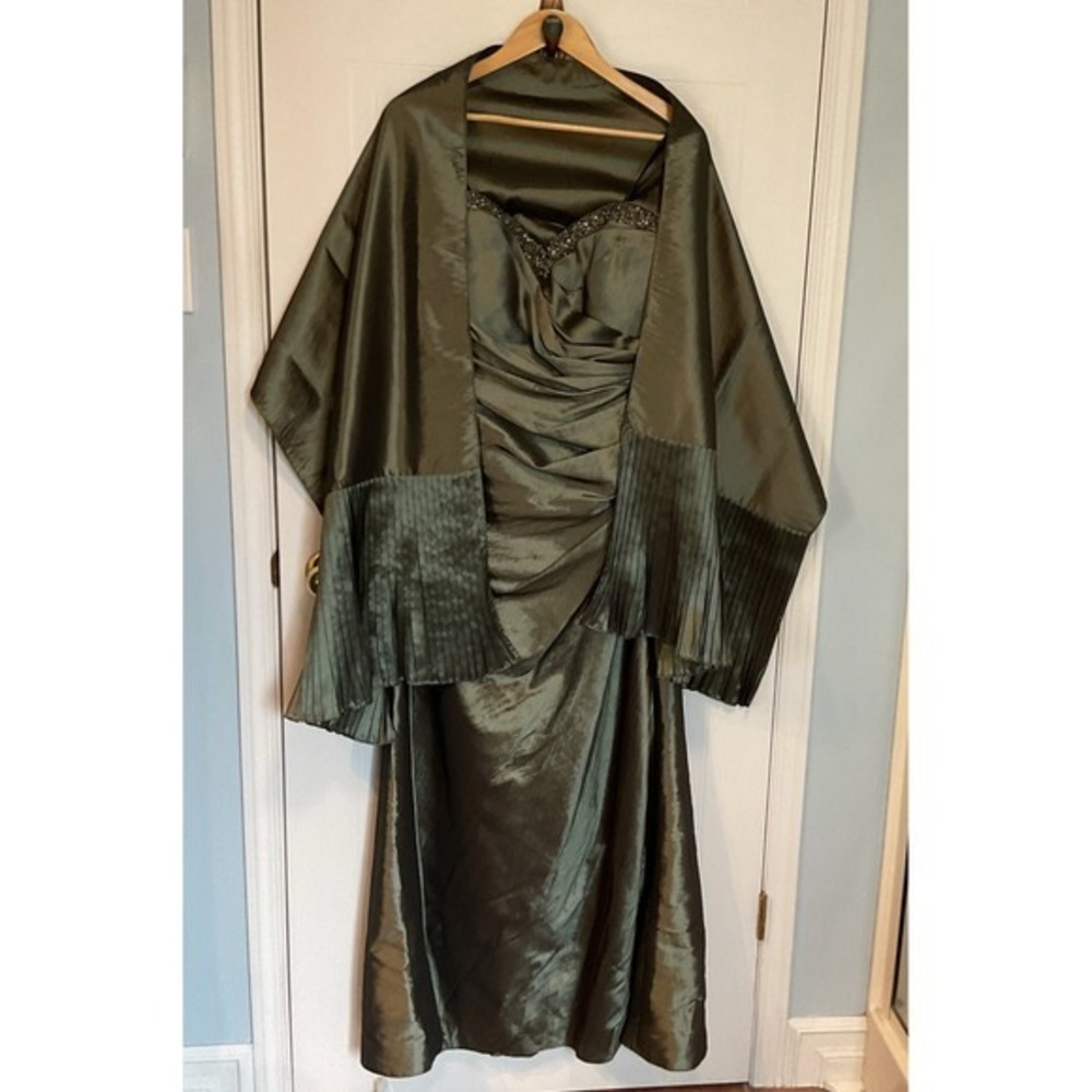 Cameron Blake Formal Gown Womens 12 Green Excellent Beaded Ruched Dress & Shawl